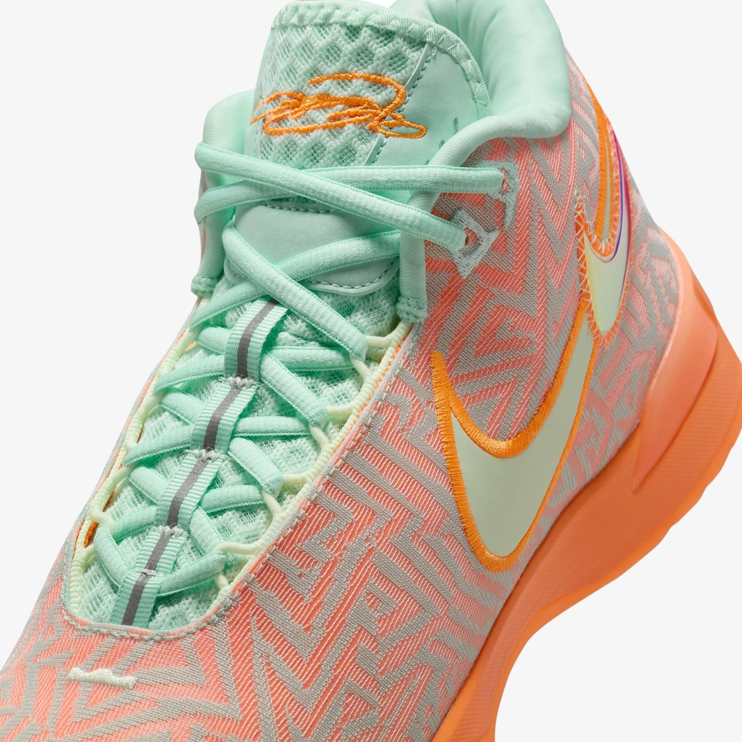 LeBron NXXT Genisus "Mint Foam"