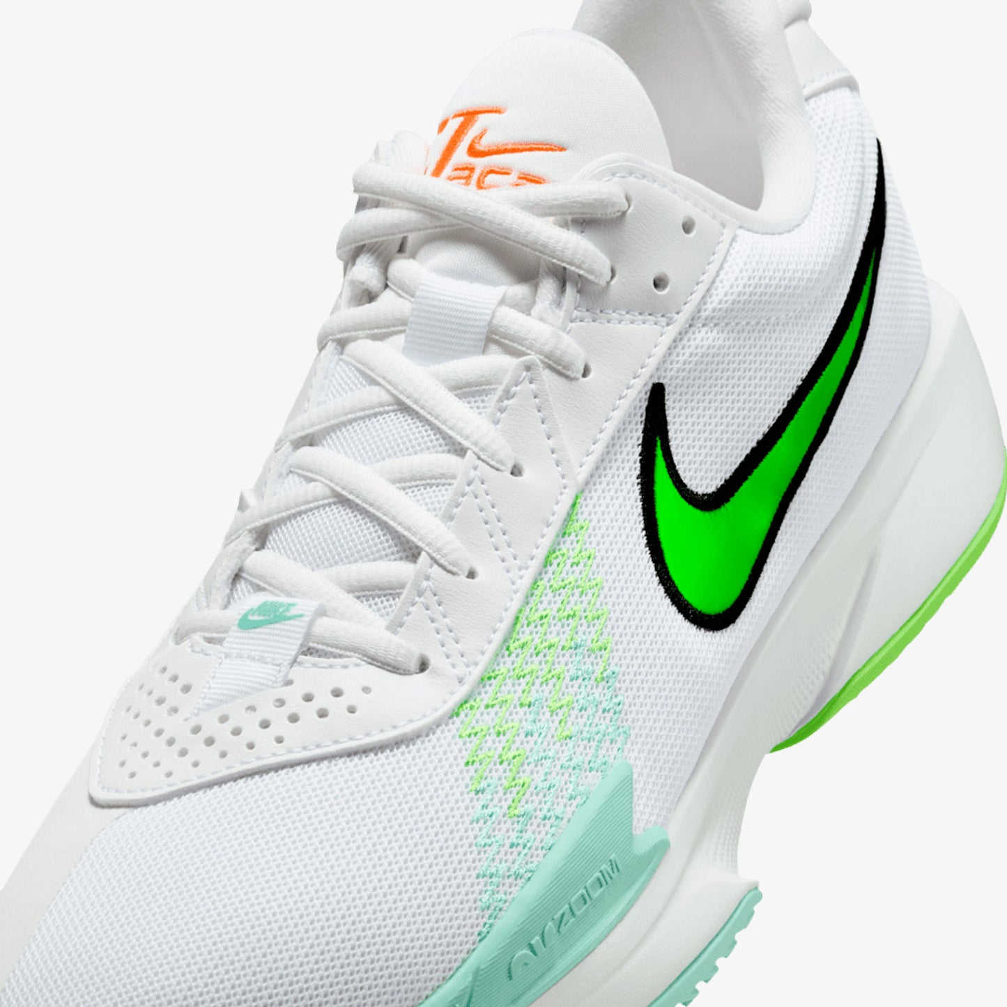 G.T Cut Academy "White Strike Green"