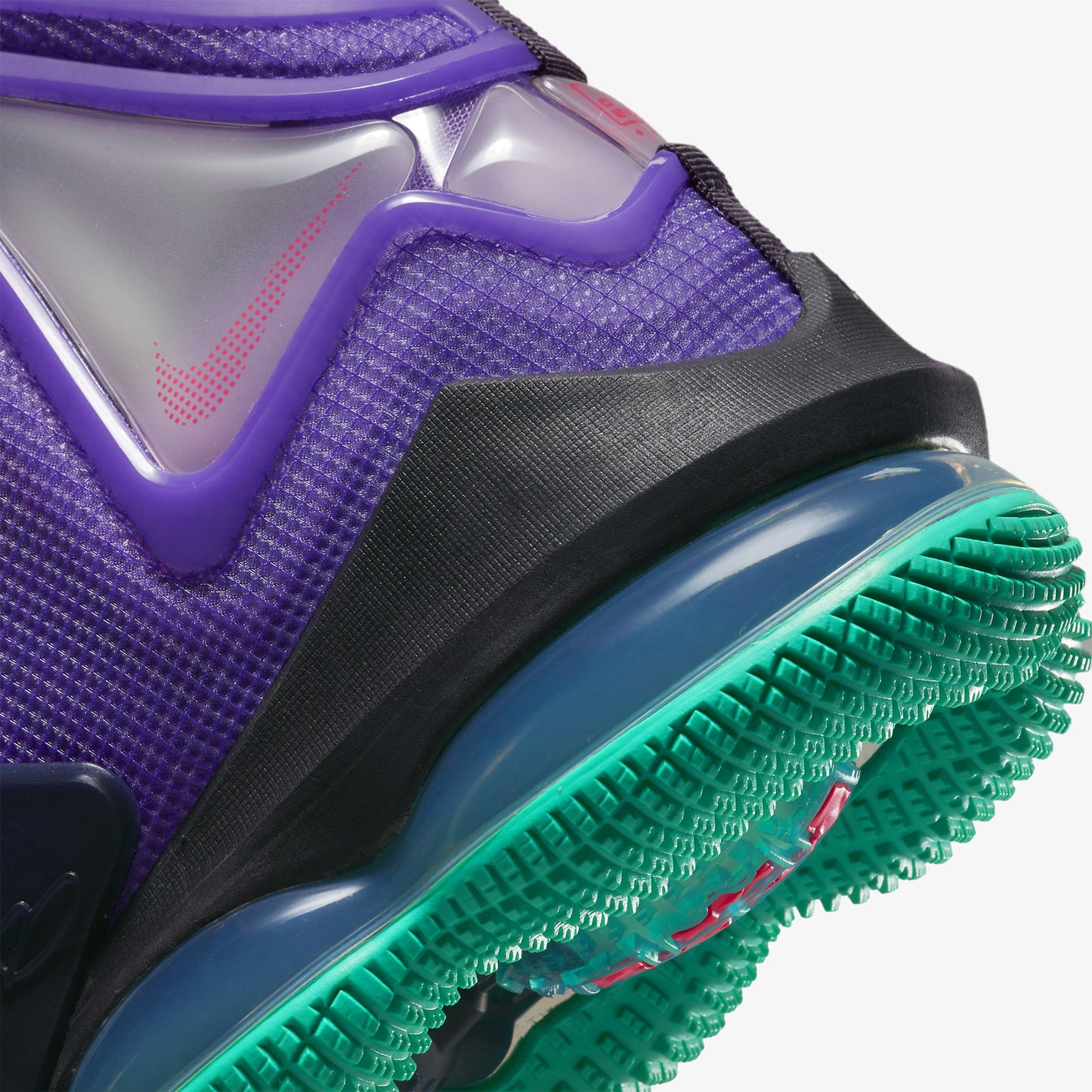 LeBron XIX "DJ Bron"