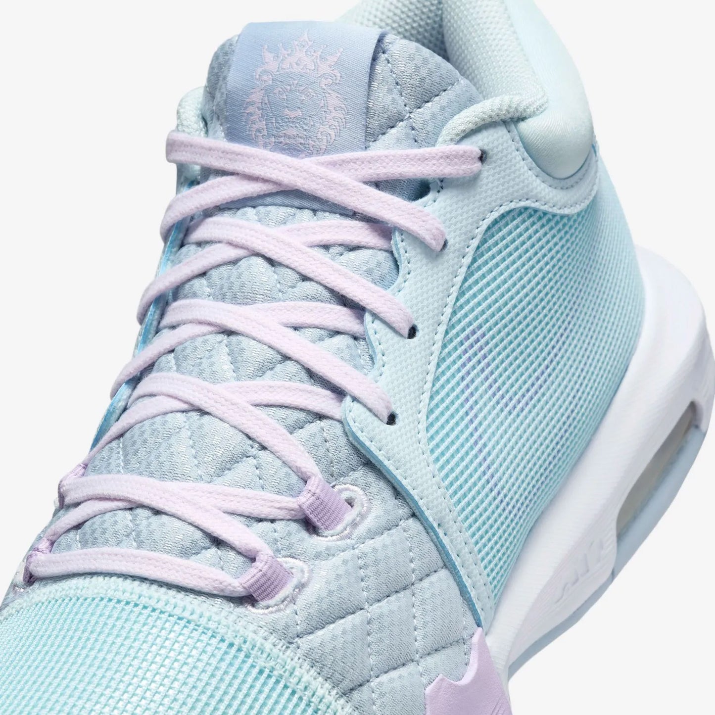 LeBron Witness 8 "Easter"