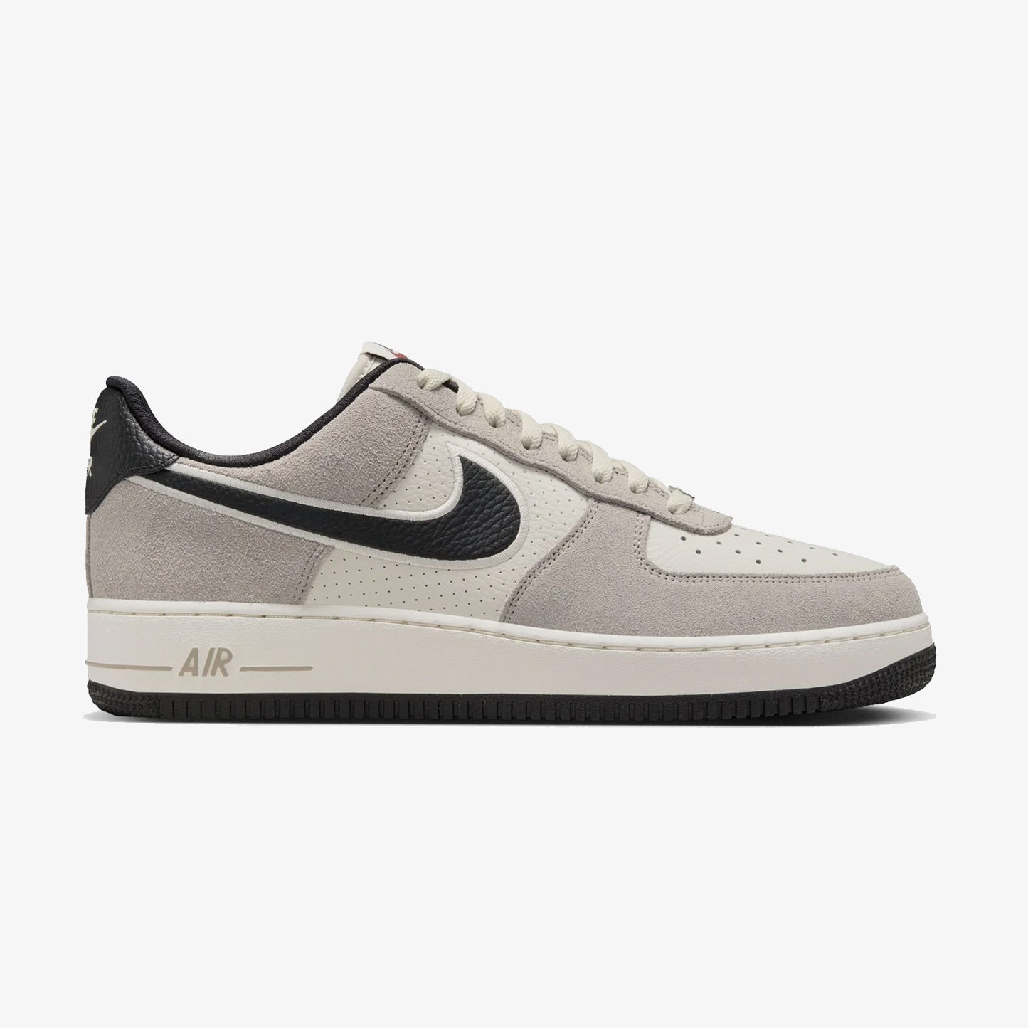 Air Force 1 07 LV8 "Phantom Black"