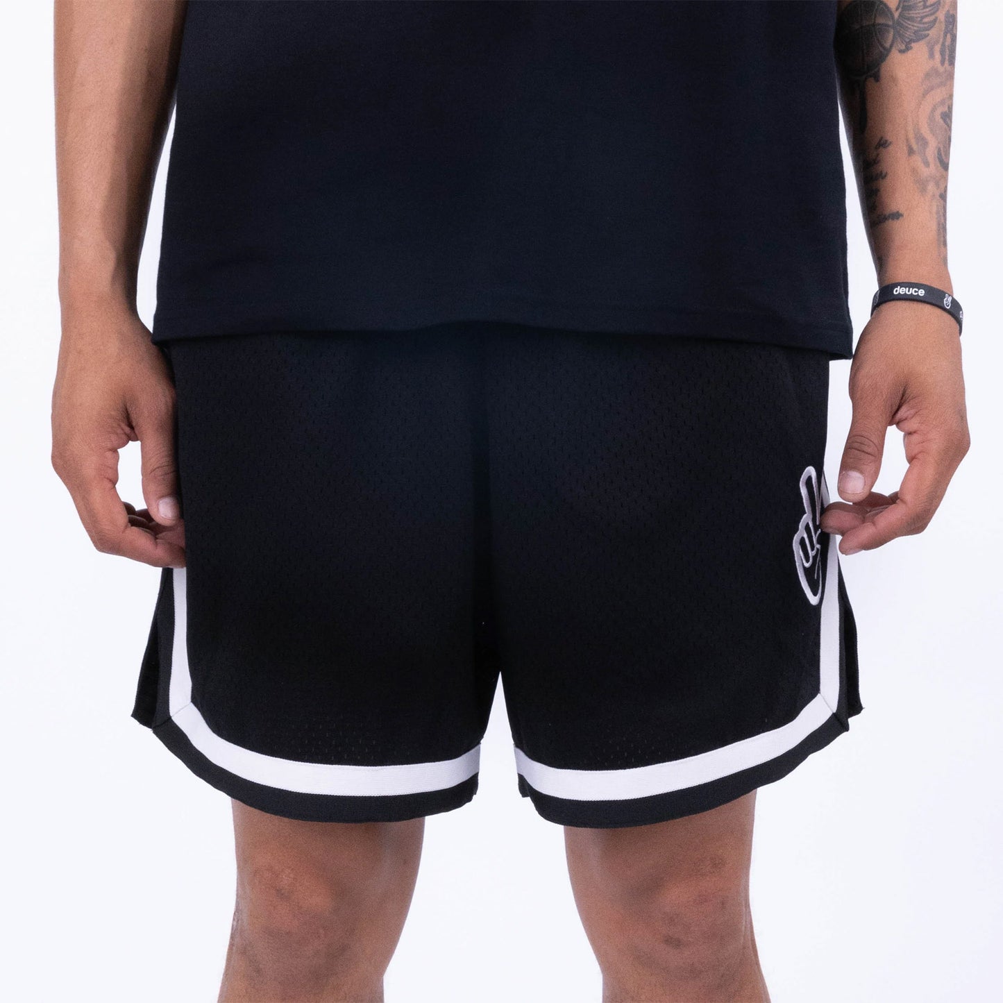 Vibe Shorts 2.0 "Black White"