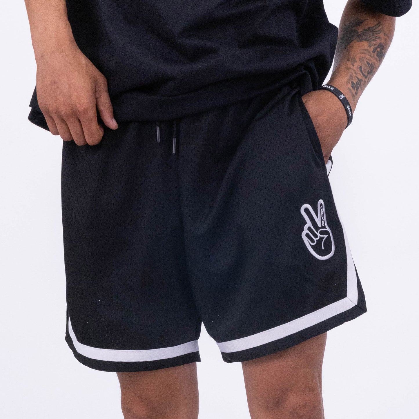 Vibe Shorts 2.0 "Black White"