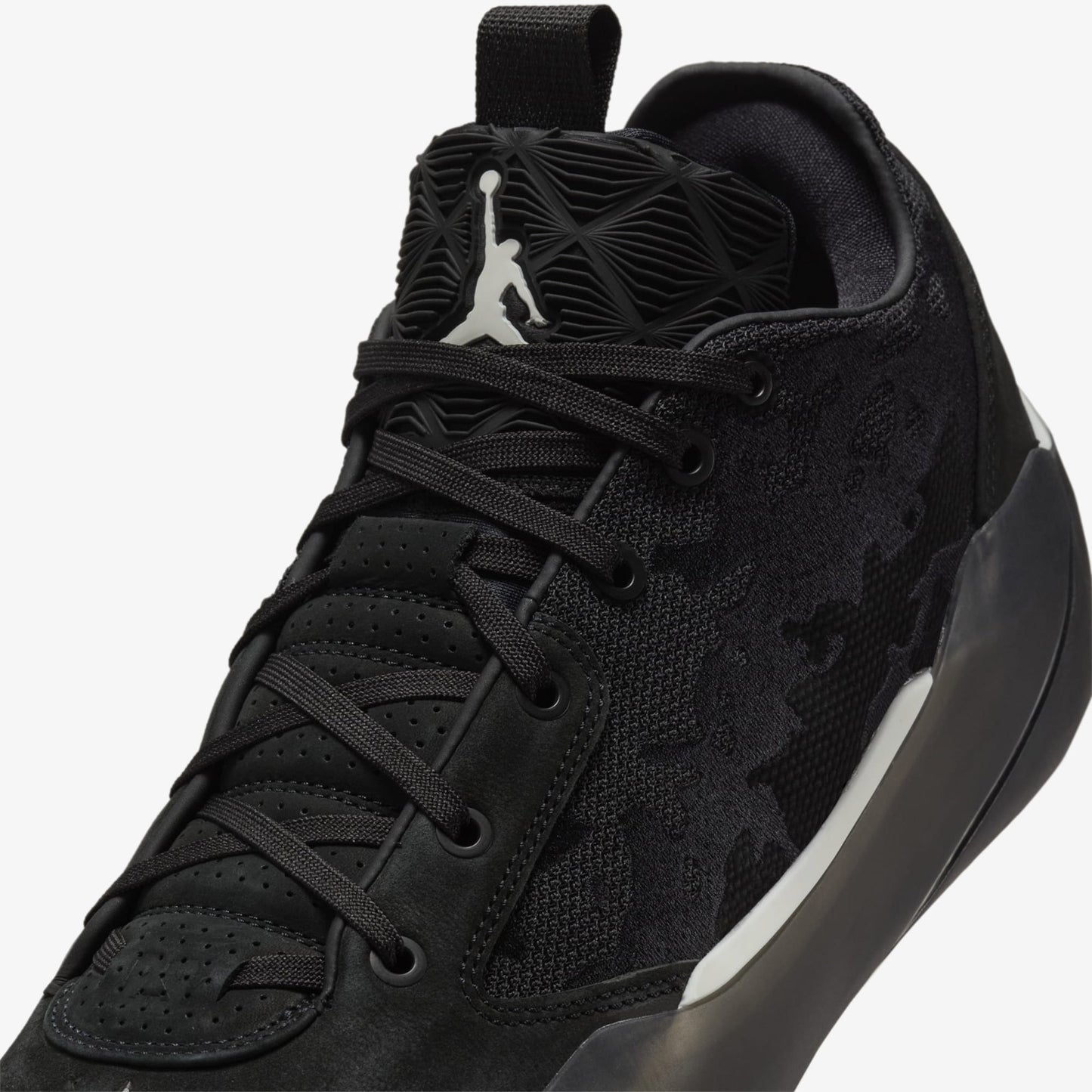 Jordan XXXIX "Lumiere"
