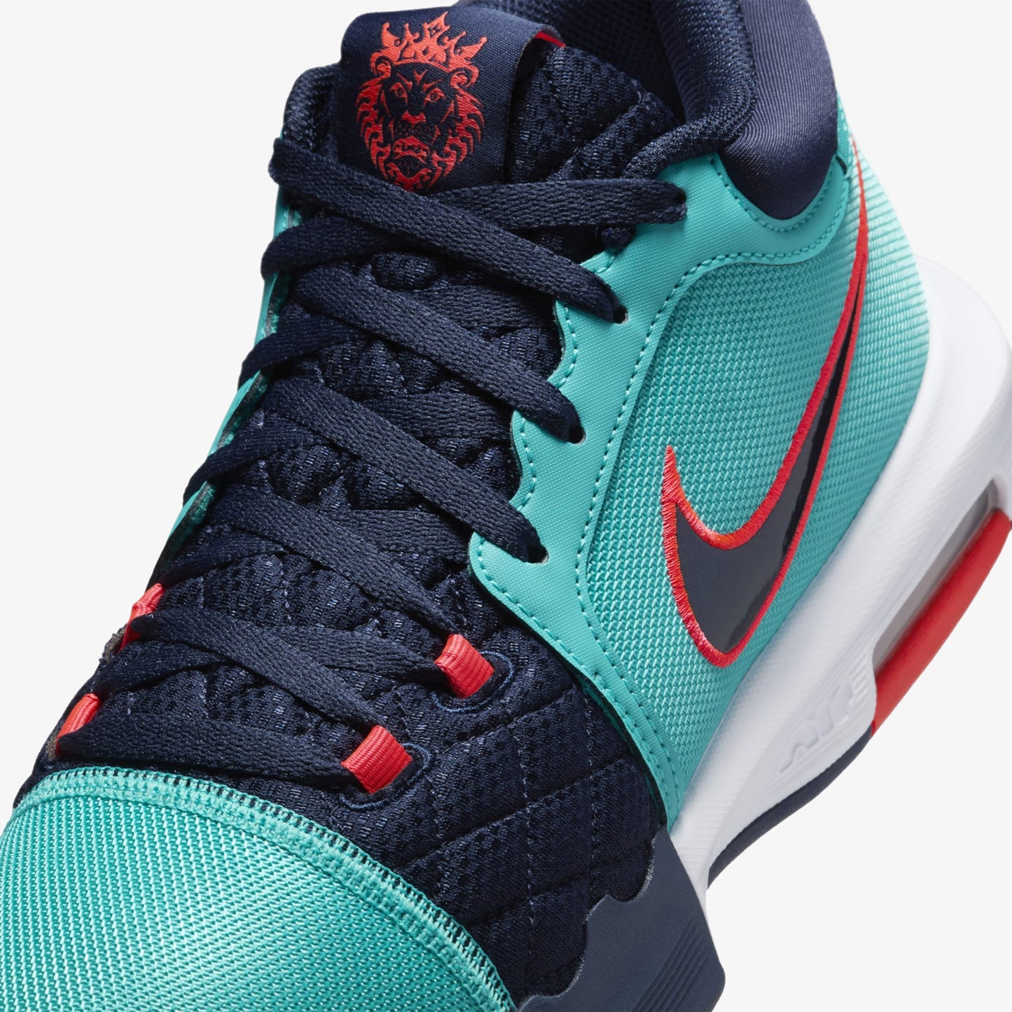 LeBron Witness 8 "Lebanon"