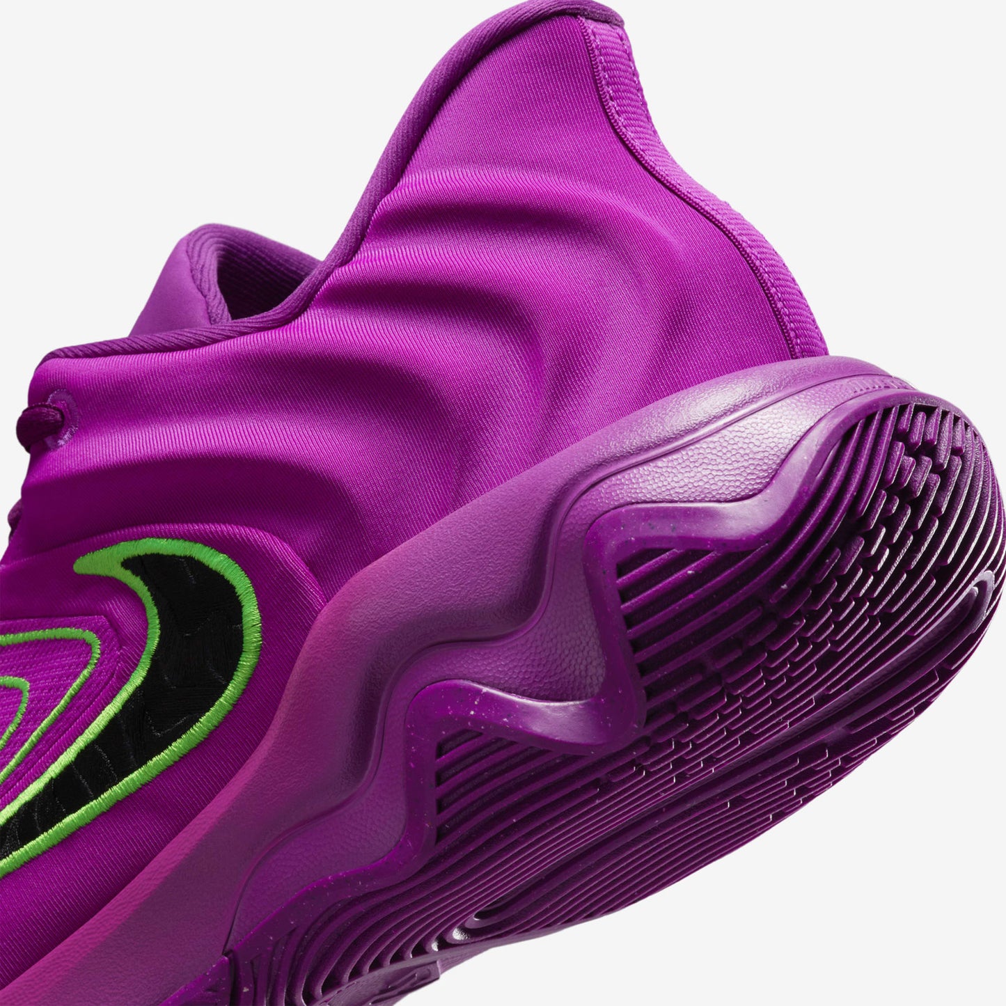 Giannis Immortality 4 "Hyper Violet"