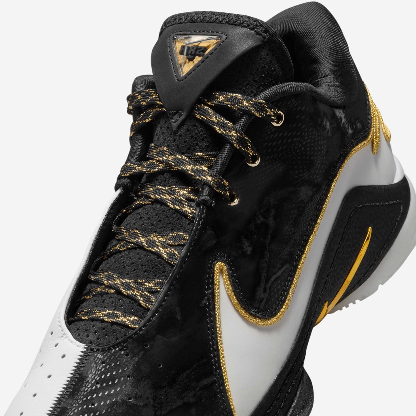 LeBron XXII "Mogul"