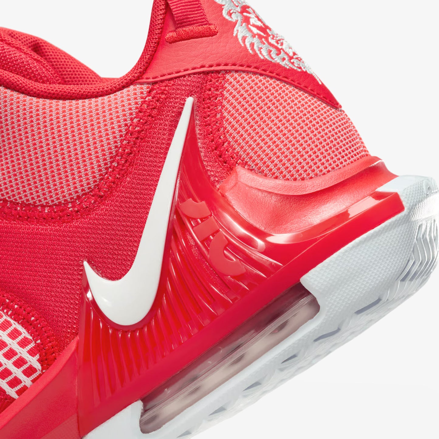 LeBron Witness 7 TB "University Red"