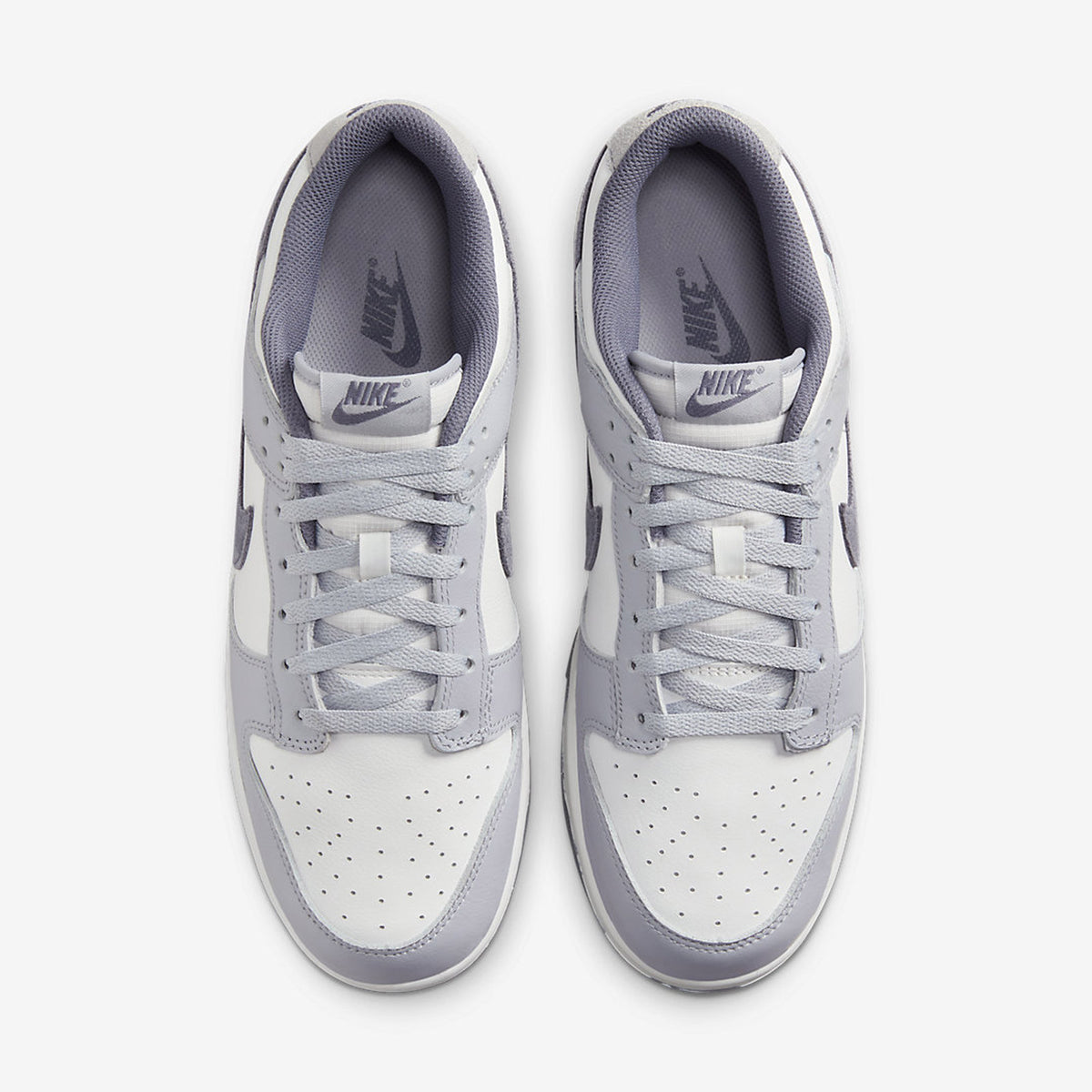 Dunk Low SE "Light Carbon"